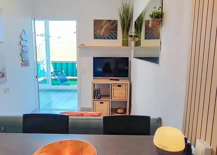 Mareverde With Pools And Bar - Fanabe