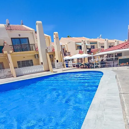 Mareverde With Pools And Bar - Fanabe アパート *